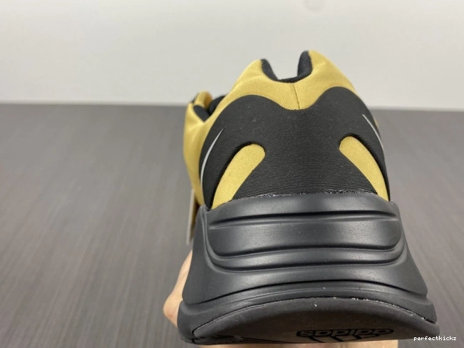 Yeezy 700 Flux' MNVN GZ0717 'Honey Boost 0730